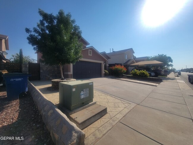 Building Photo - 14267 Pacific Point Dr