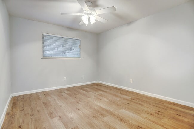 Building Photo - 1645 W Main St