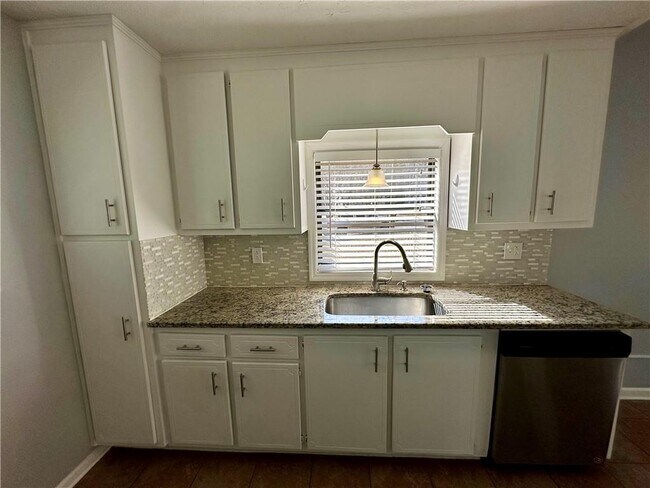 Building Photo - 4668 Emerald Willow Dr
