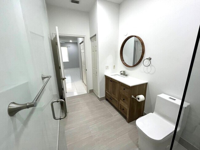 Building Photo - 3166 Via Poinciana