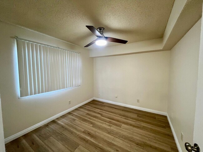 Building Photo - BELLA APARTMENTS: Beautiful 1 Bed / 1 Bath...