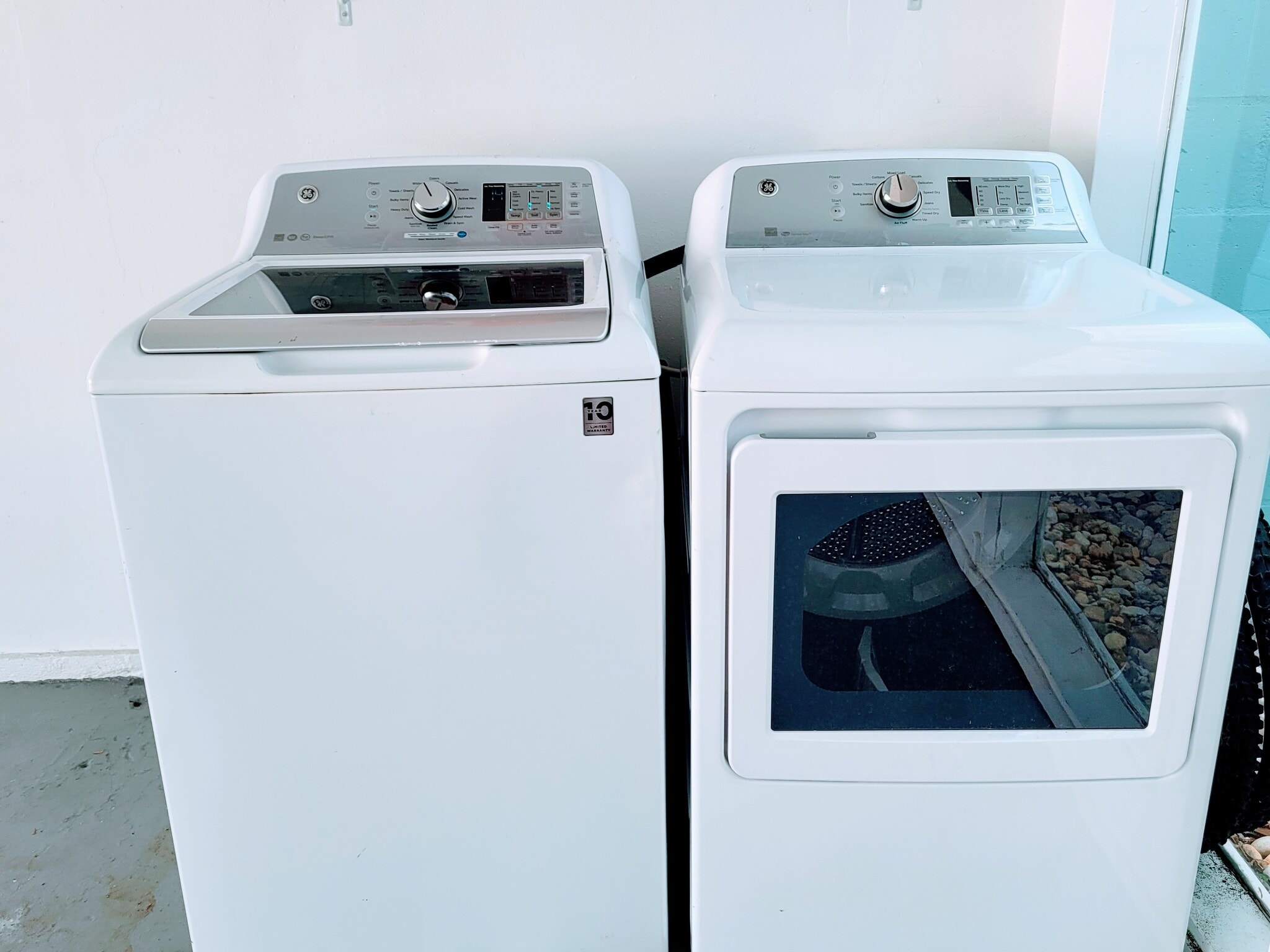 Washer/Dryer Included - 11922 Congressional Dr