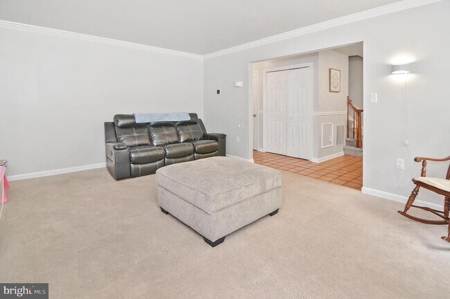 Building Photo - 6303 Gabriel St