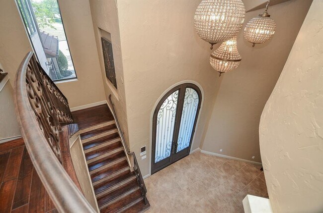 Building Photo - 12316 Oak Bend Cir