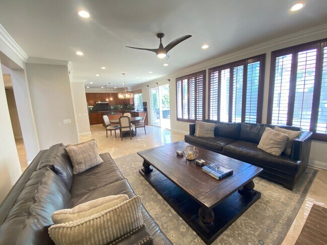 Building Photo - Luxurious 4 Bedroom Fullerton House For Re...