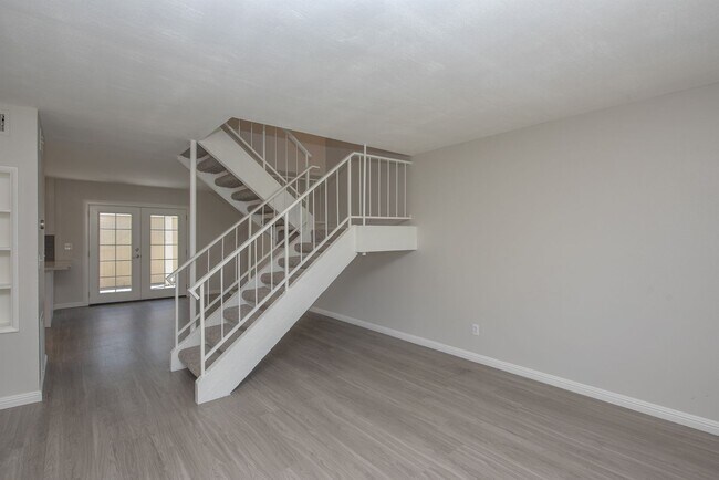 Building Photo - 6841 E Osborn Rd