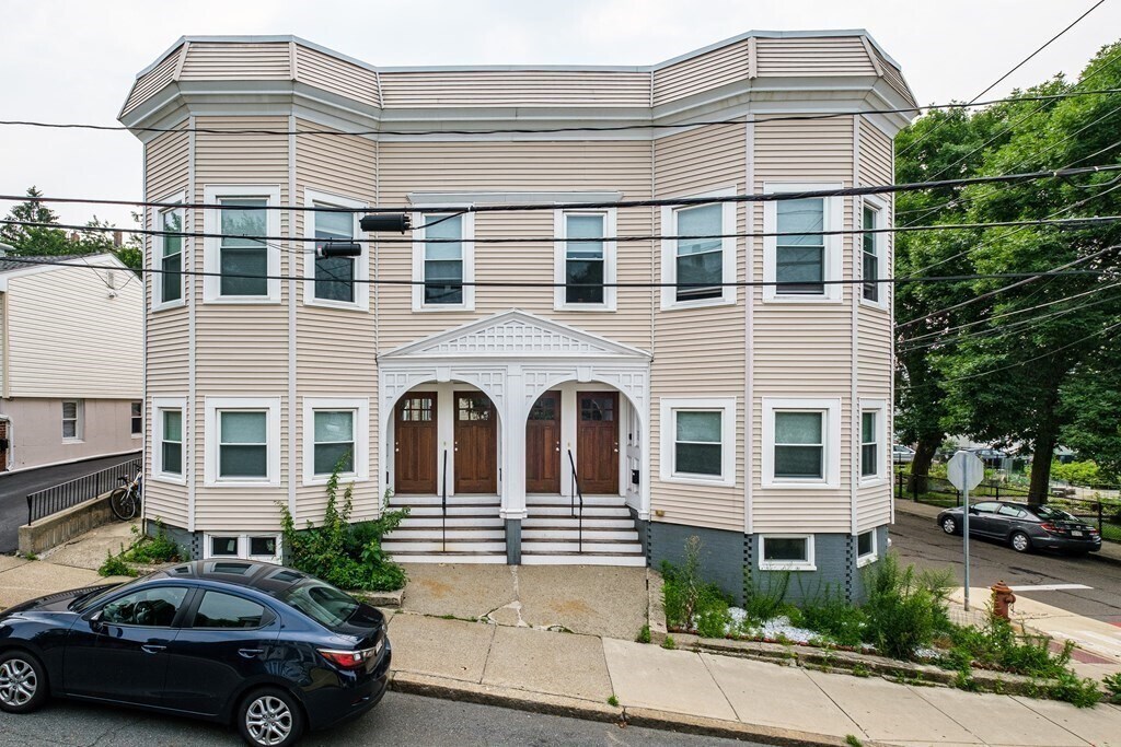 Building Photo - 112 Glen St