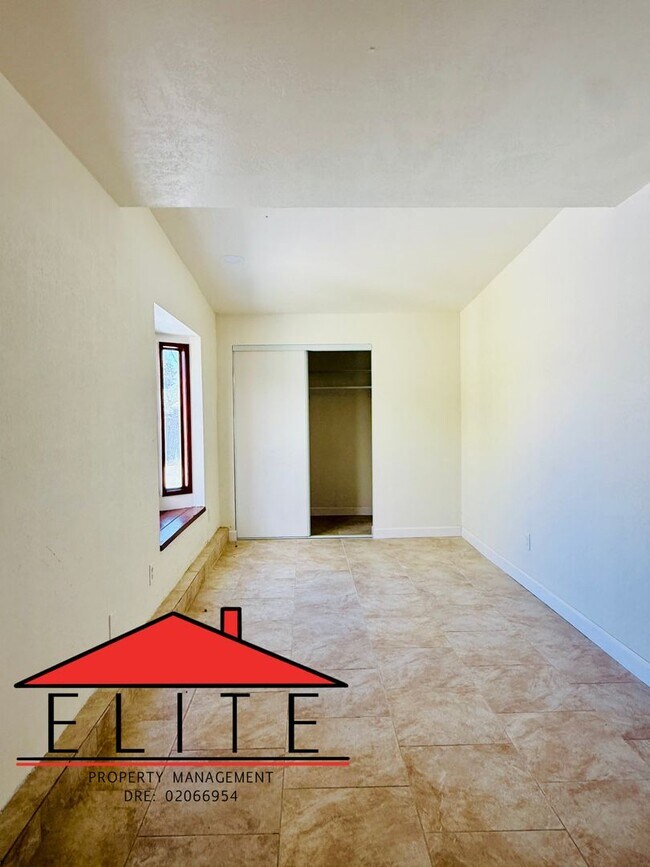 Building Photo - 332AL