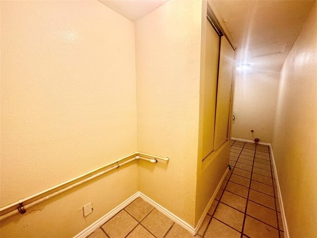 Building Photo - 5101 Purple Sage Dr