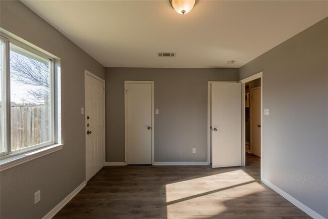 Building Photo - 317 Rawhide Loop