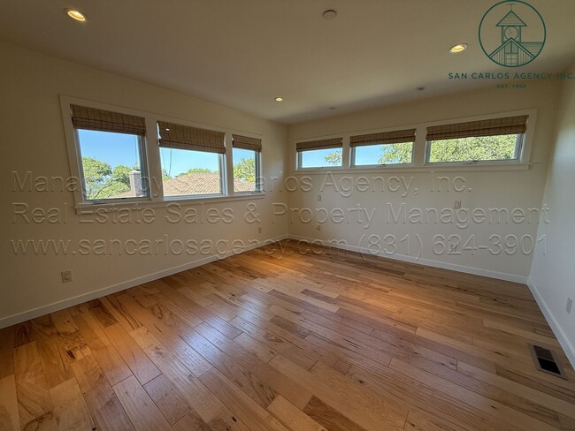 Building Photo - Charming and Refreshed Three Bed Carmel Wo...