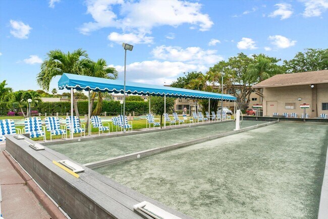 Building Photo - 719 Lori Dr