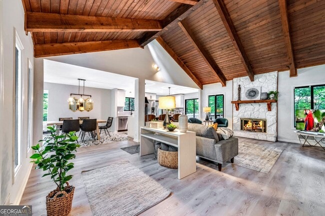 Primary Photo - 3870 Northpoint Dr