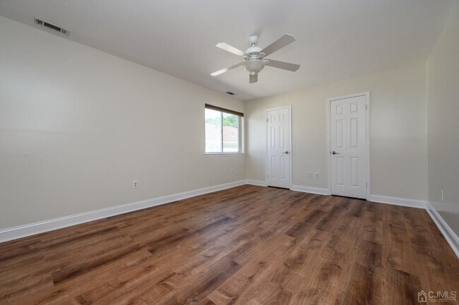 Building Photo - 2902 Madaline Dr