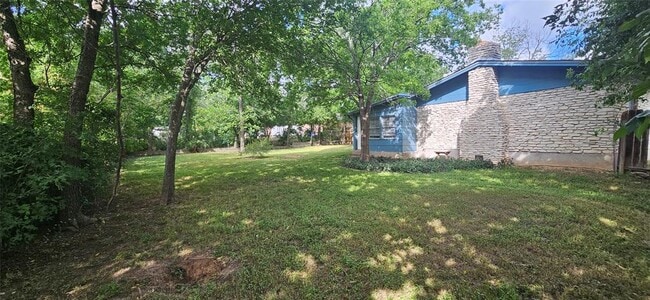 Building Photo - 11307 Hilltop St