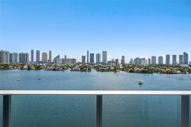 Building Photo - 17111 Biscayne Blvd