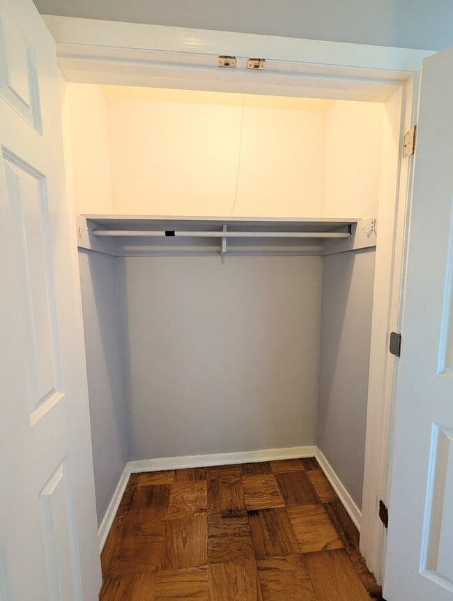 Building Photo - Serene 2BR Living in Seagate Near Market Common - Long Term Rental