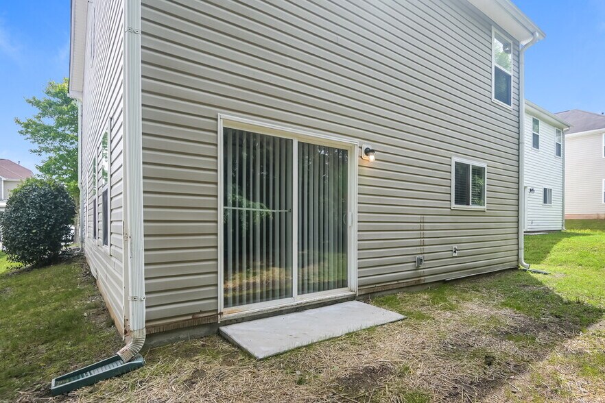 Building Photo - 13618 Riding Hill Ave