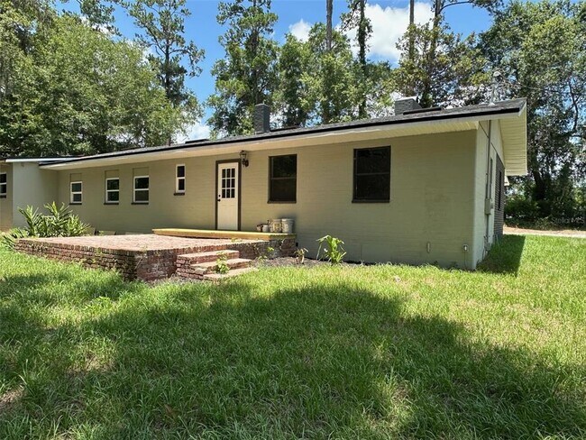 Building Photo - 12104 NW US Hwy 441