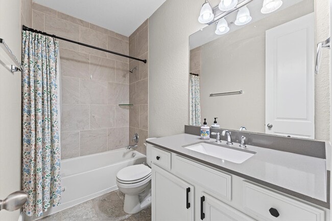 Building Photo - 10811 Gates Randal Ct