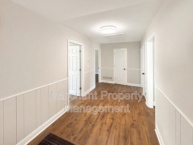 Building Photo - 308 Gordon St Ext