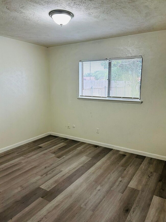 Building Photo - 16902 Castle Fraser Dr