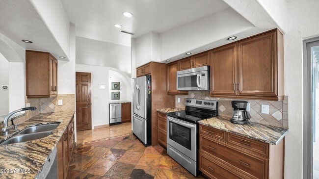 Building Photo - 10845 N Pinto Dr