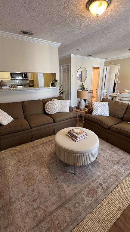 Building Photo - 1000 W Horatio St