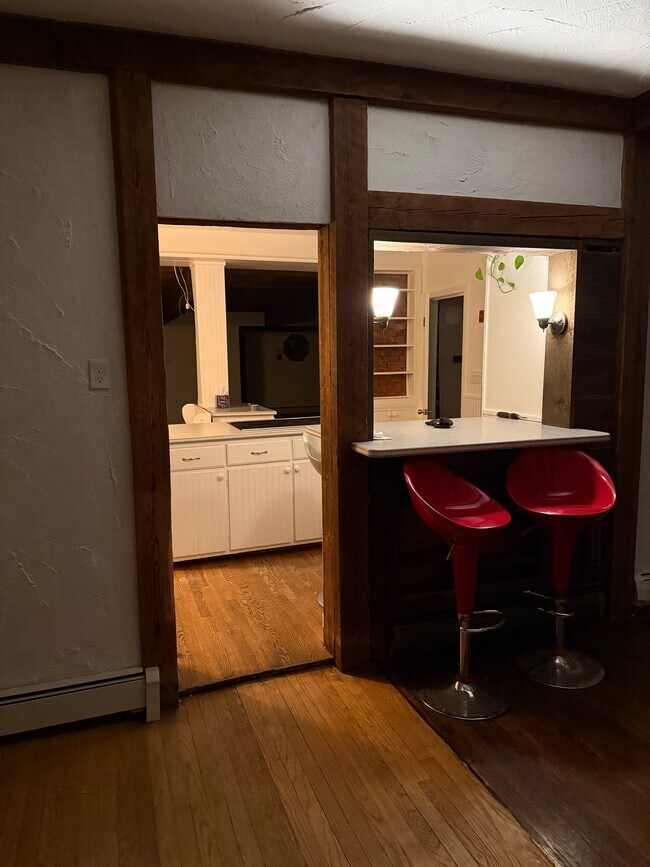 Building Photo - 75 Pine St