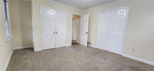 Building Photo - 2349 Valley Way