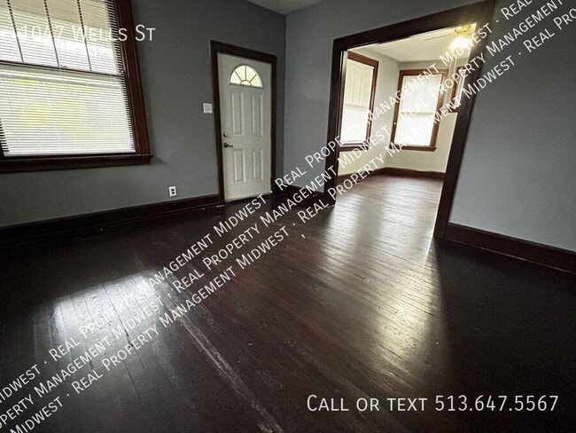 Building Photo - 1047 Wells St