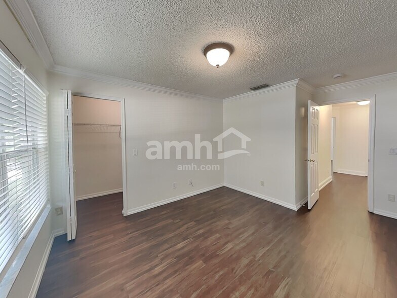 Building Photo - 882 Grand Hughey Ct