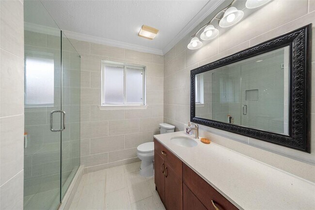 Building Photo - 14702 Westway Ln