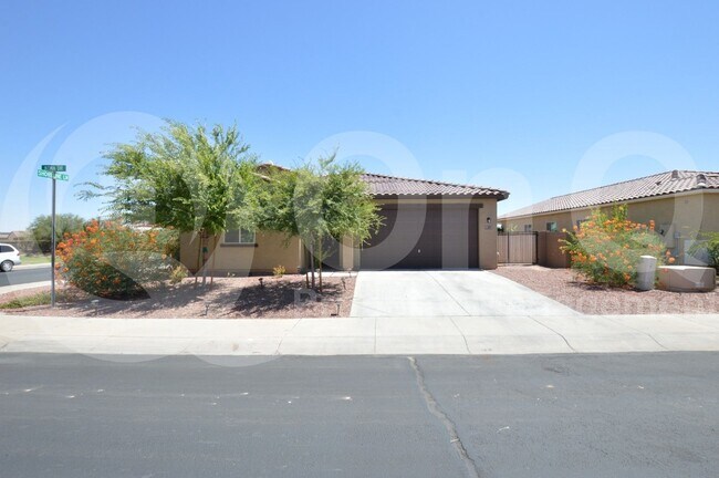Primary Photo - 367 E Kona Dr