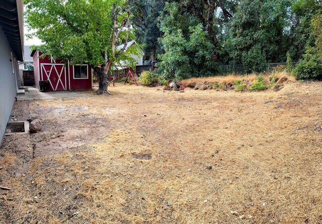 Building Photo - 16116 Mistletoe Ln
