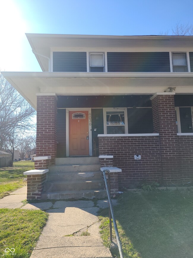 Primary Photo - 1036 Churchman Ave