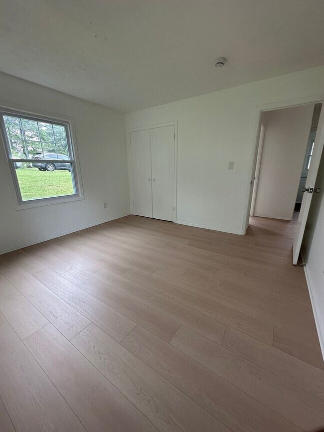 Building Photo - Welcome Home