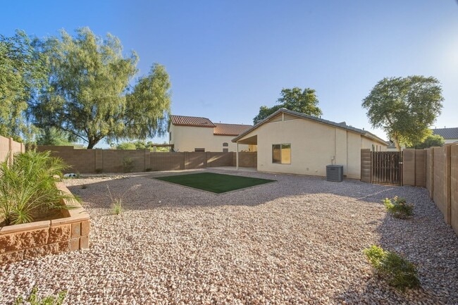 Building Photo - 4128 E Copper Rd