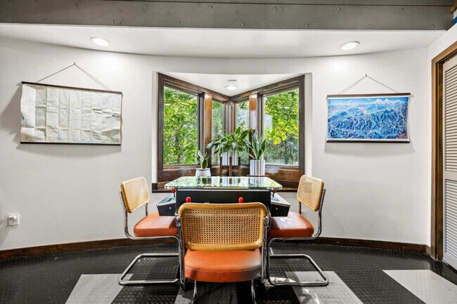 Building Photo - 1816 Bear Spgs Wy