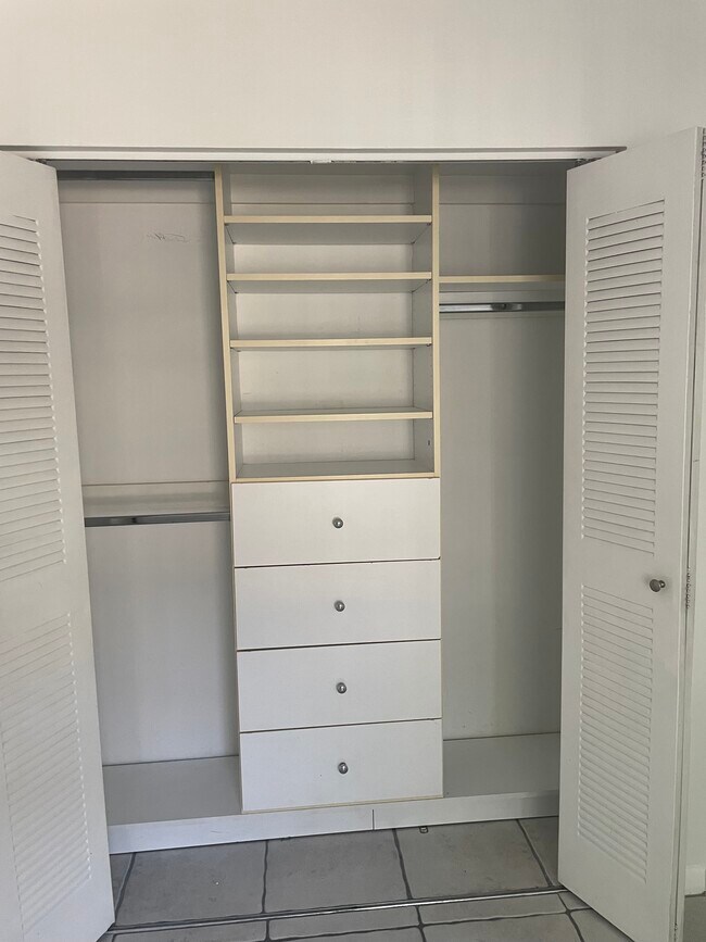 Building Photo - 13065 SW 88th Ter S