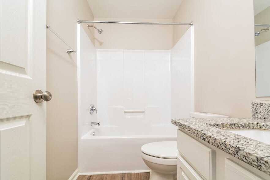 Building Photo - 5215 Little Sandy Dr