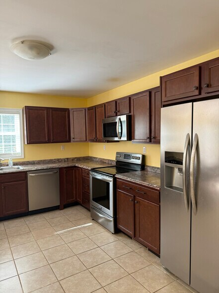 Building Photo - 605 Griffin Blvd