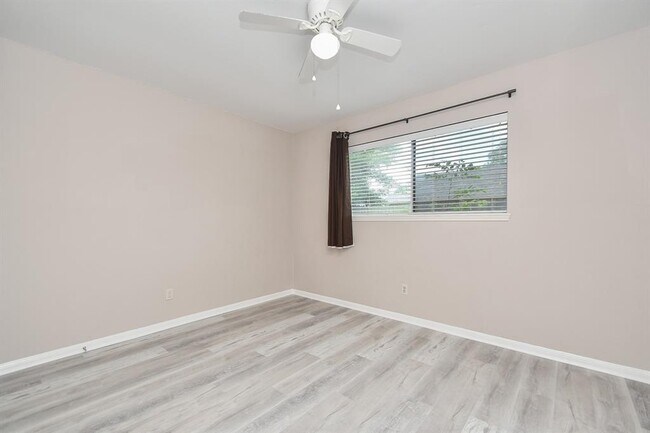 Building Photo - 12939 Westmere Dr
