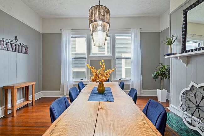 Building Photo - 1402 17th St S