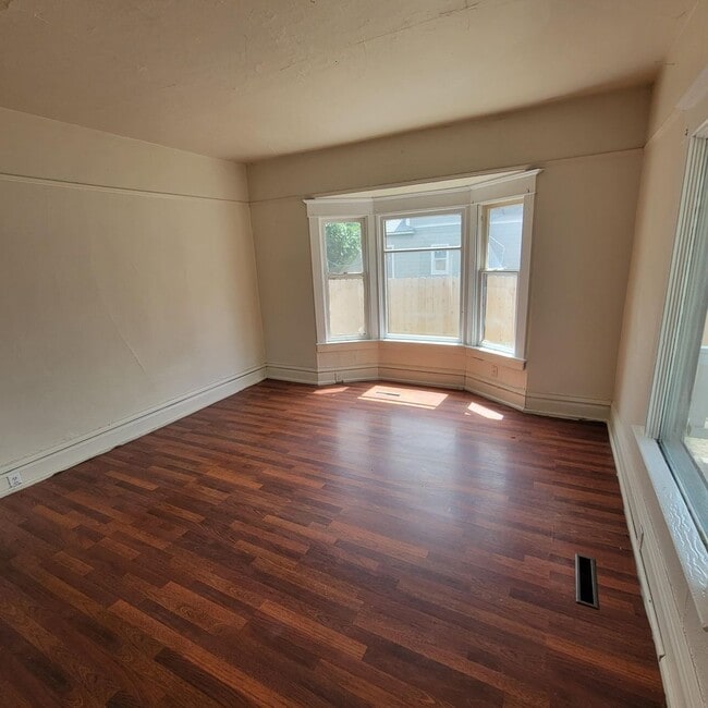 Building Photo - 3BR/1BA North Gonzaga Area Home