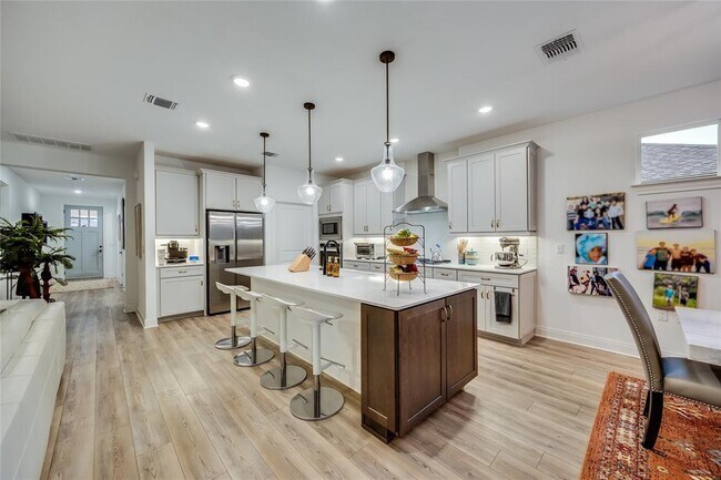 Building Photo - 331 Kitty Hawk Rd
