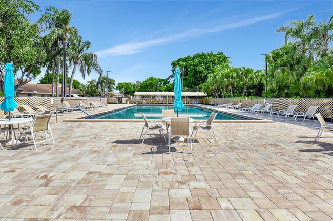 Building Photo - 8256 Summerbreeze Ln
