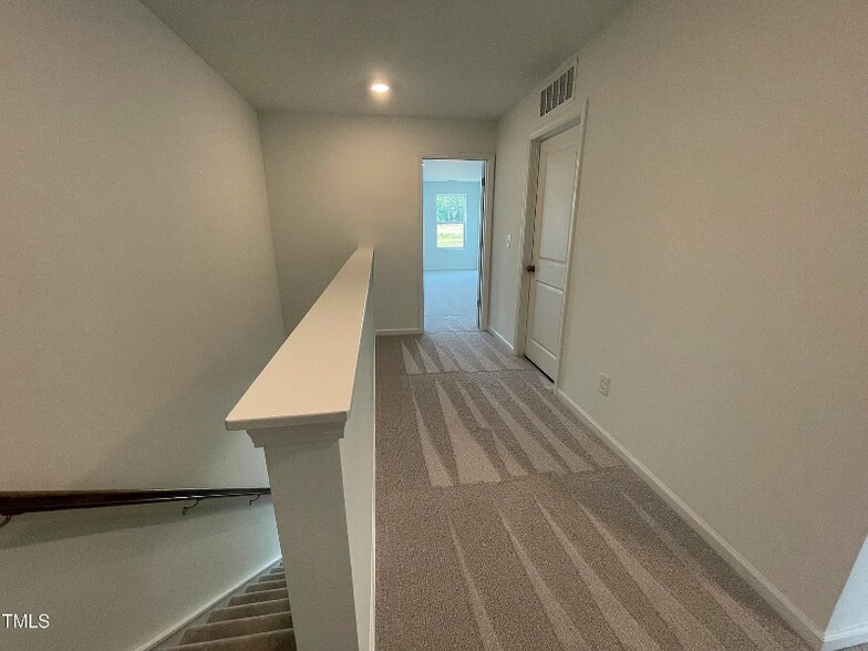 Building Photo - 296 Thompson Overlook Wy