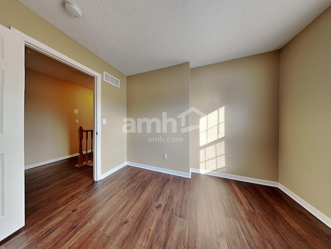 Building Photo - 8267 Springleaf Lake Dr