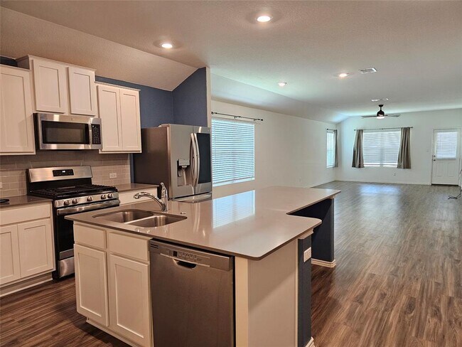 Building Photo - 21408 Bird Wing Dr